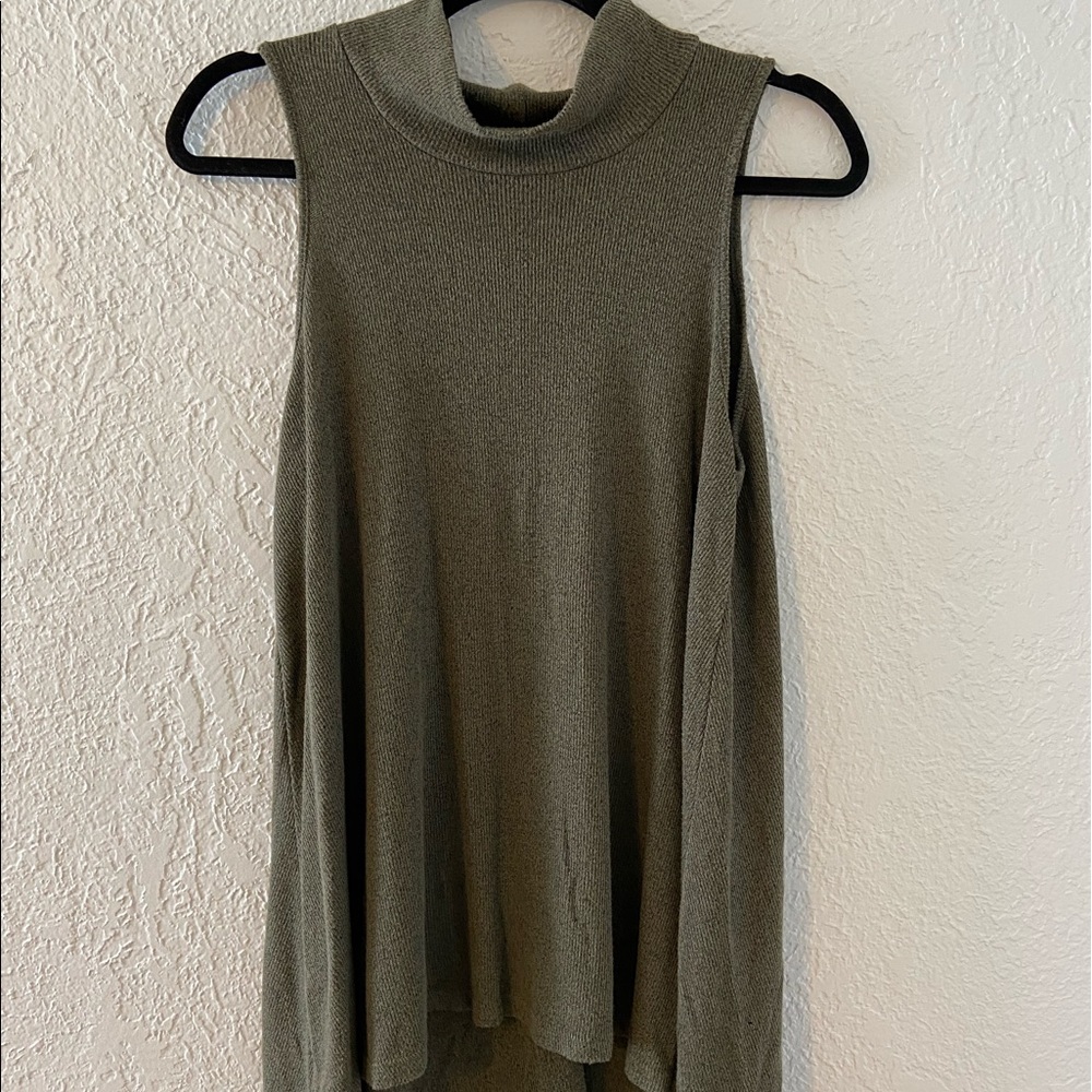 Turtleneck tank top
